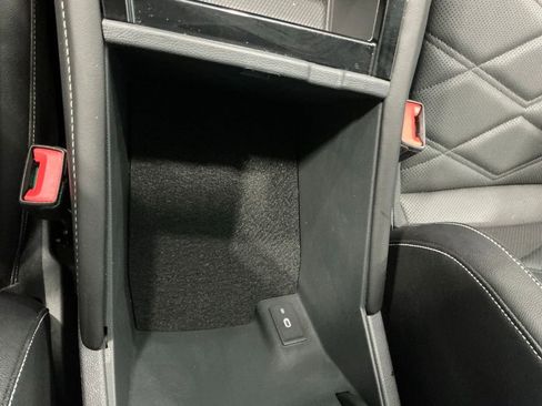 Used 2025 Volkswagen Atlas SE FWD image 55