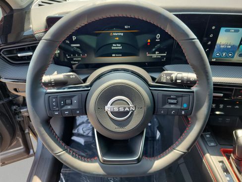 New 2025 Nissan Kicks SR image 24