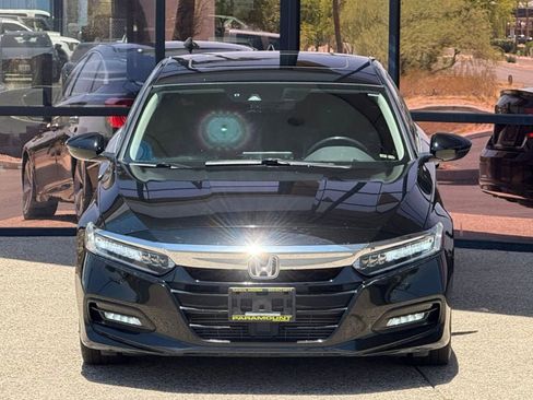 Used 2018 Honda Accord Touring image 19