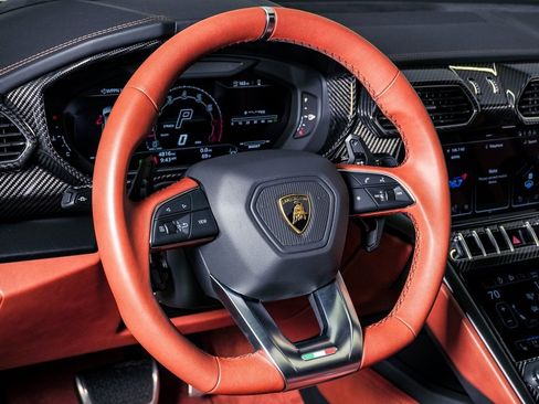 Used 2024 Lamborghini Urus S image 24