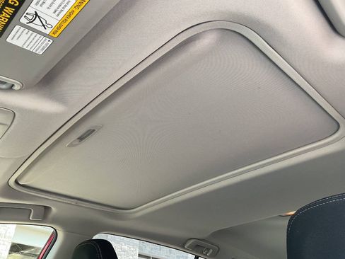 Used 2015 Toyota RAV4 XLE AWD/4WD image 26