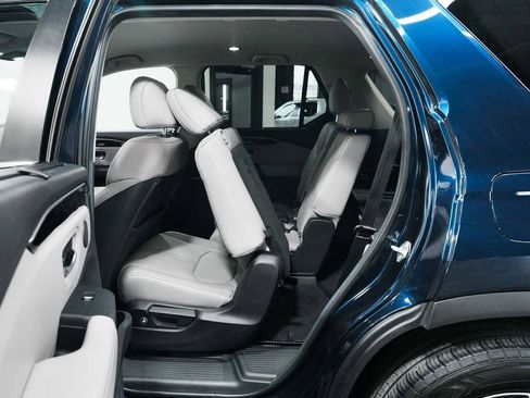 Used 2025 Honda Pilot EX-L image 33