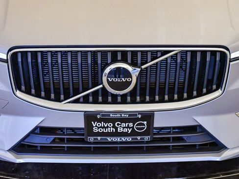 Certified 2023 Volvo XC60 B5 Core w/ Protection Package Premier image 8