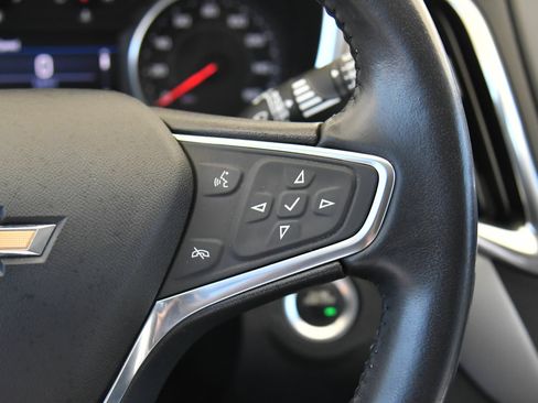 Used 2019 Chevrolet Equinox LT FWD image 28