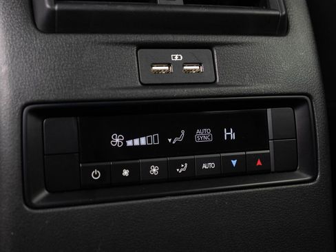 Used 2024 MAZDA CX-90 3.3 Turbo w/ Select Package image 33