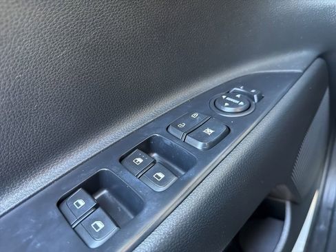 Used 2020 Kia Rio S FWD image 11