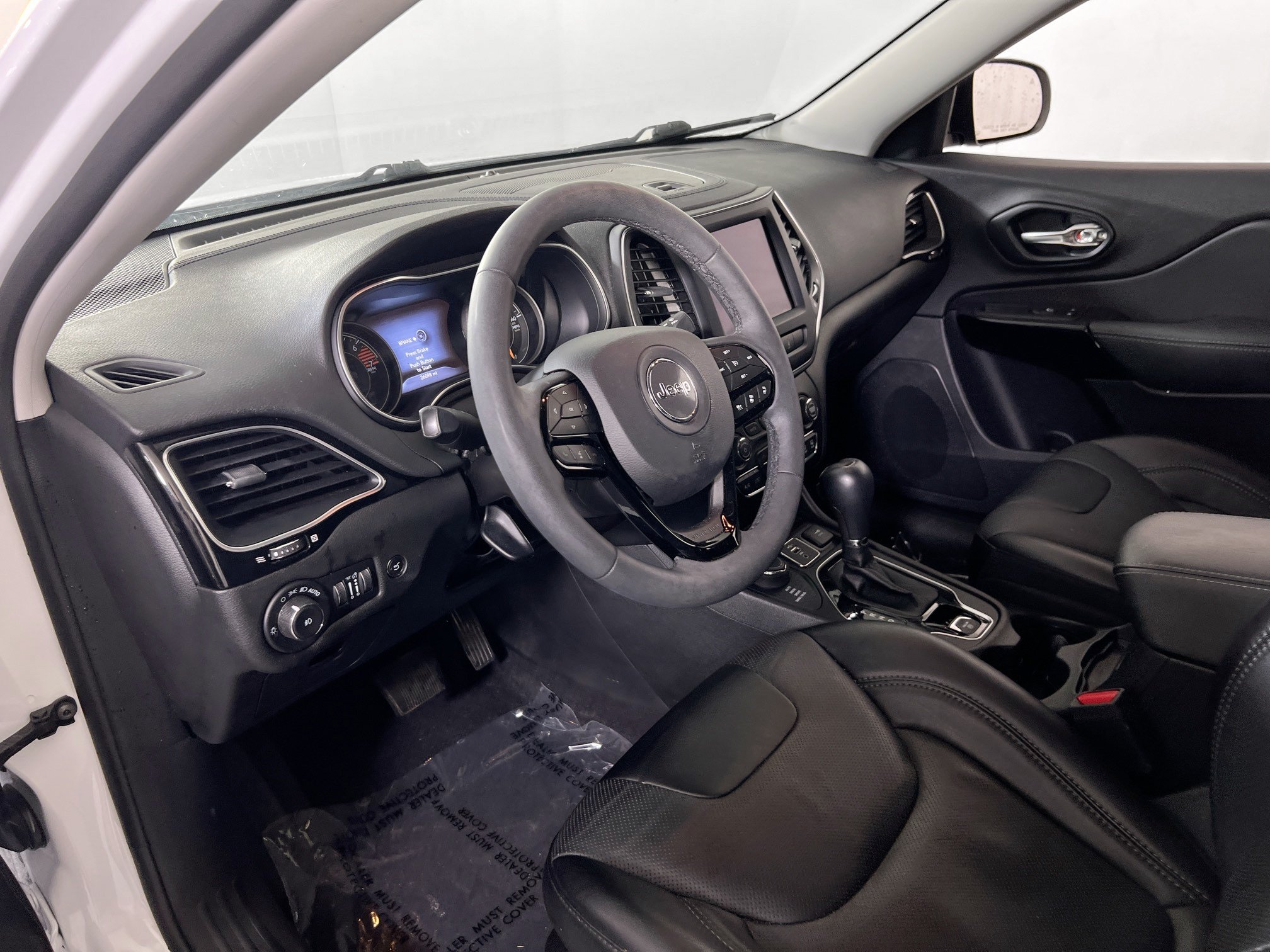 Used 2023 Jeep Cherokee Altitude Lux AWD/4WD image 9