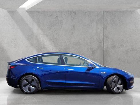 Used 2018 Tesla Model 3 Long Range RWD image 4