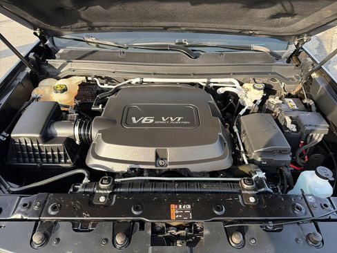 Used 2016 Chevrolet Colorado LT w/ LT Convenience Package image 10