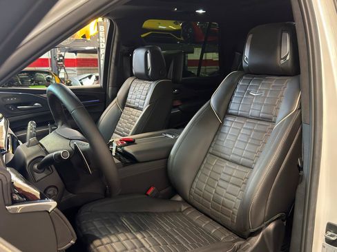 Used 2023 Cadillac Escalade V w/ LPO, ONYX Package AWD/4WD image 15