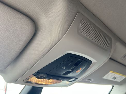 Used 2011 BMW 550i Sedan RWD image 37
