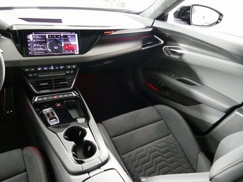 New 2026 Audi S e-tron GT Prestige image 27