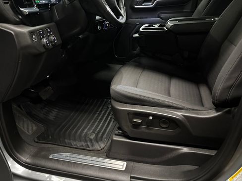 Used 2024 Chevrolet Silverado 1500 LT image 25