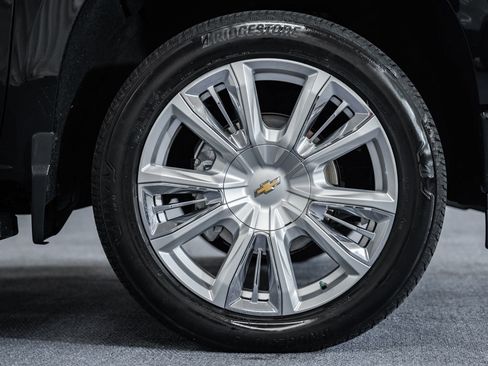 Used 2023 Chevrolet Silverado 1500 High Country w/ High Country Premium Package image 19