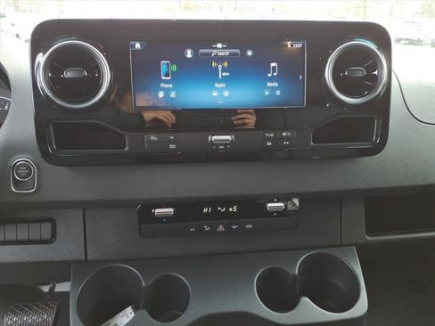 New 2026 Mercedes-Benz Sprinter 2500 image 21