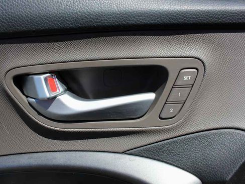 Used 2014 Hyundai Santa Fe Sport w/ Technology Package 14 FWD image 12