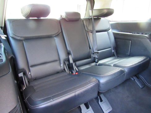 Used 2025 Ford Expedition Platinum AWD/4WD image 40