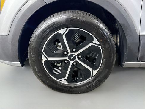 Used 2026 Kia Niro LX FWD image 37