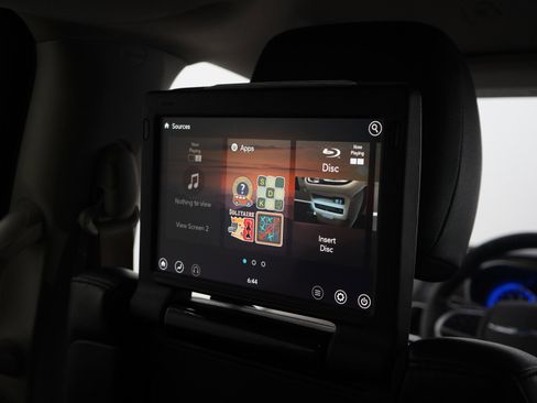 Used 2018 Chrysler Pacifica Touring-L Plus image 13