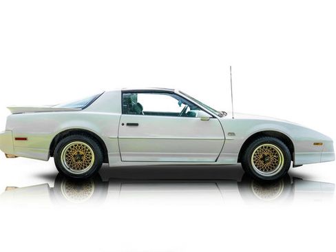Used 1989 Pontiac Firebird Trans Am RWD image 2