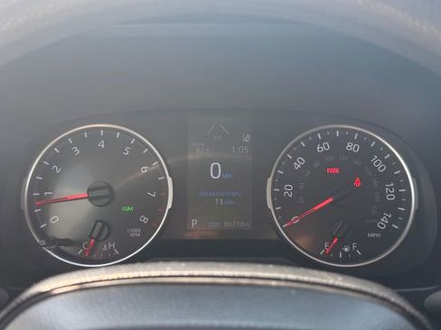 Used 2021 Toyota RAV4 XLE AWD/4WD image 31
