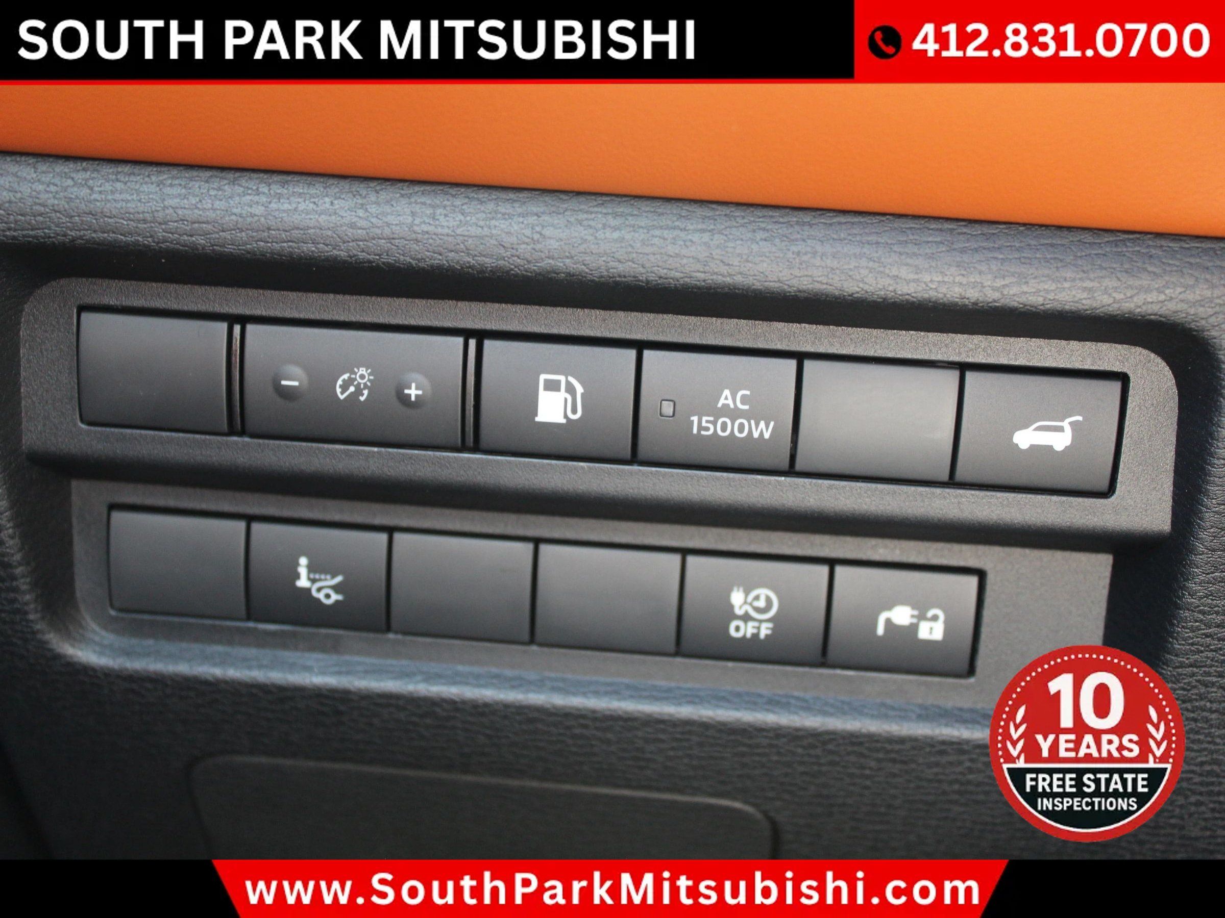 Used 2025 Mitsubishi Outlander 4WD Plug-In Hybrid image 34