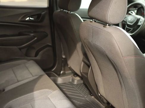 Used 2025 Chevrolet Trax RS w/ Driver Confidence Package image 43