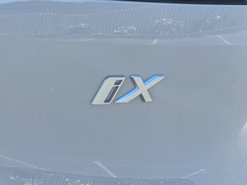 Used 2026 BMW iX xDrive45 AWD/4WD image 40