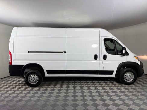 Used 2023 RAM ProMaster 2500 FWD image 6