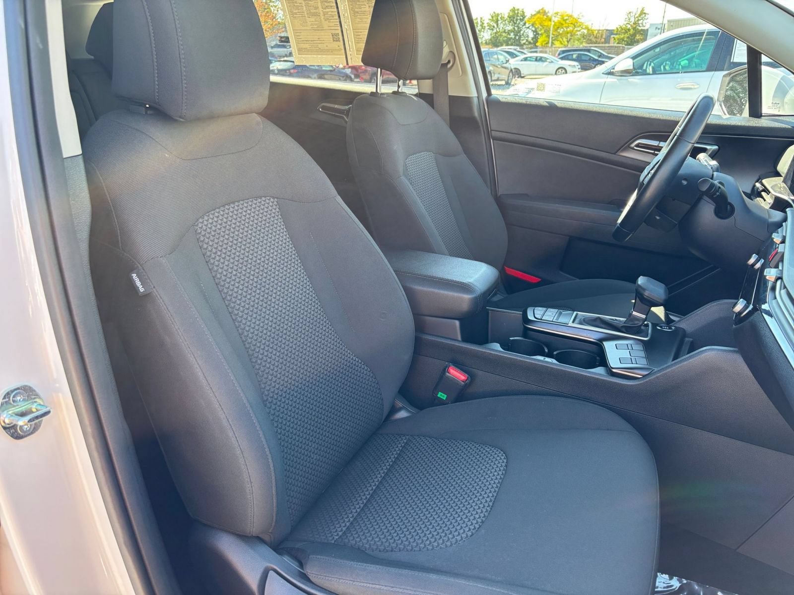 Used 2026 Kia Sportage LX FWD image 36