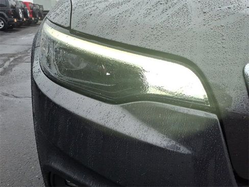 Certified 2022 Jeep Cherokee Latitude Lux image 9