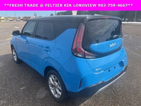 Certified 2025 Kia Soul S image 6