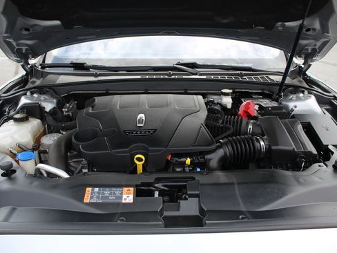 Used 2020 Lincoln Continental Reserve image 23