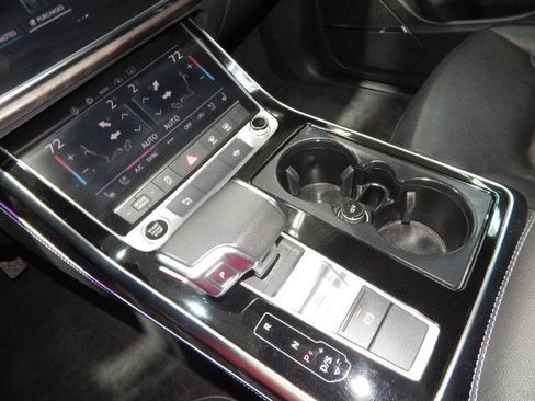 Used 2023 Audi Q8 Premium Plus image 25