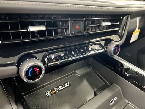 New 2026 Chevrolet Tahoe High Country image 16