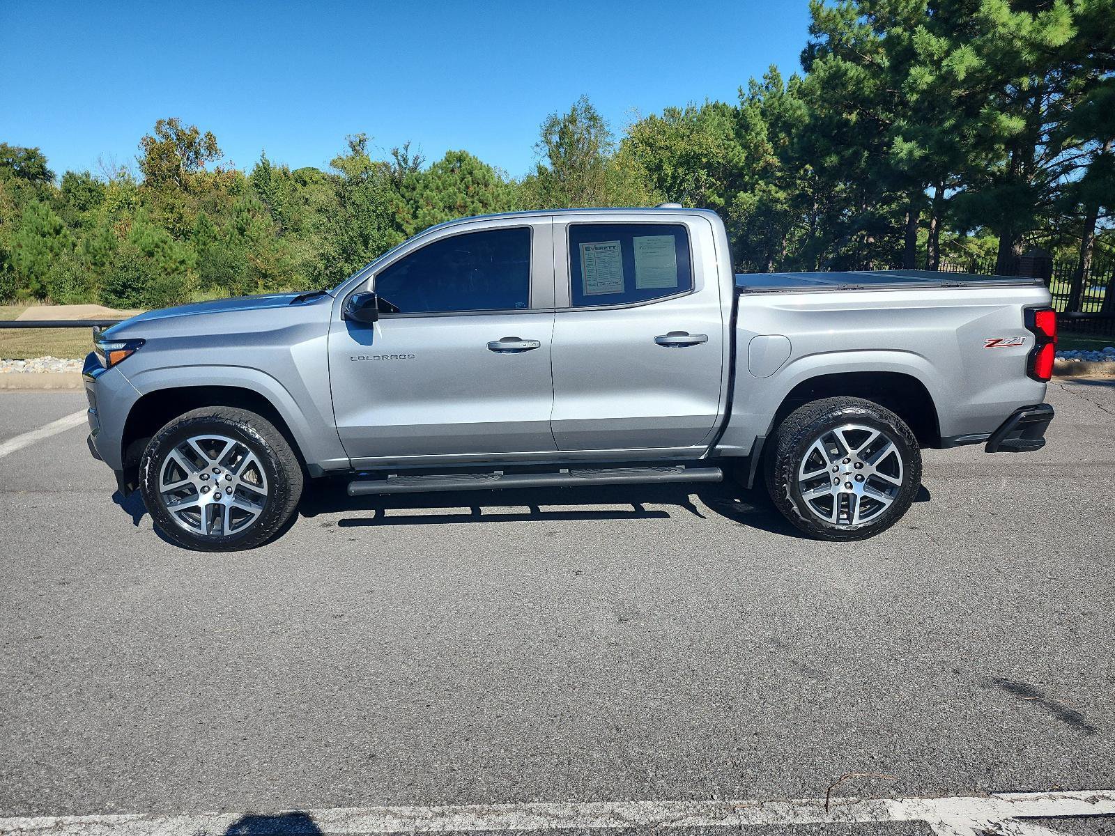 Used 2024 Chevrolet Colorado Z71 w/ Z71 Convenience Package 2 AWD/4WD image 2