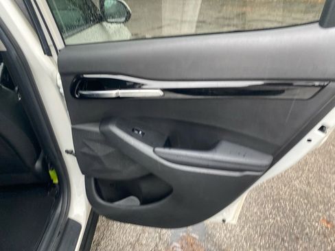 Used 2021 Kia Seltos EX image 24