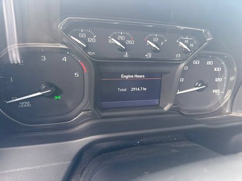 Used 2022 GMC Sierra 3500 SLE w/ SLE Value Package AWD/4WD image 2