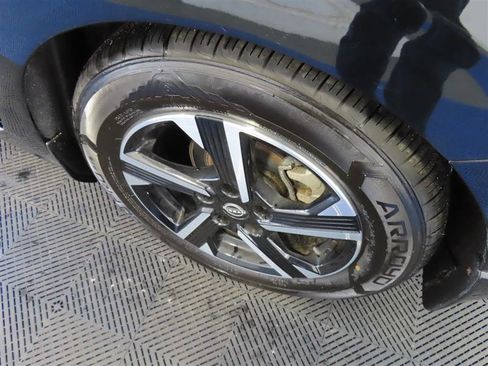 Used 2024 Nissan Sentra SV image 7