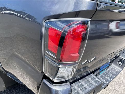 Used 2020 Toyota Tacoma TRD Pro AWD/4WD image 32