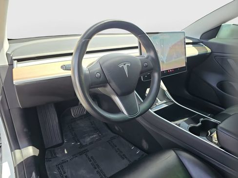 Used 2019 Tesla Model 3 Standard Range Plus RWD image 9