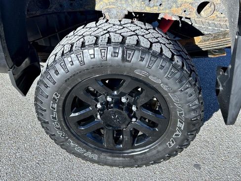 Used 2019 Chevrolet Silverado 2500 LTZ w/ Midnight Edition image 22