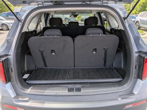 Used 2023 Kia Sorento LX FWD image 33