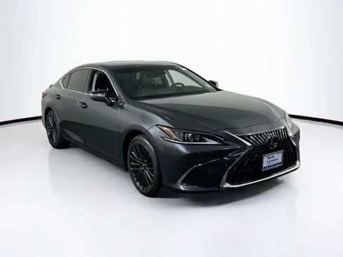 Used 2022 Lexus ES 350 w/ Premium Package FWD image 3