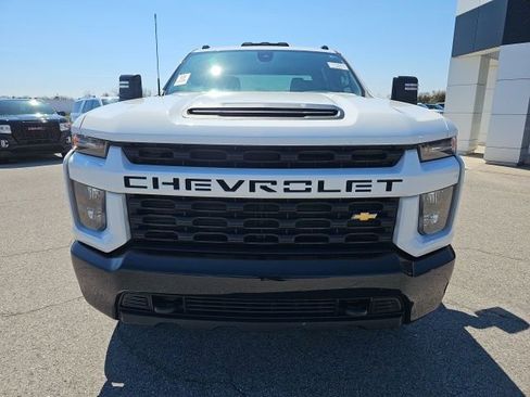 Used 2023 Chevrolet Silverado 2500 Custom w/ Custom Convenience Package AWD/4WD image 3