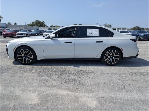 Used 2024 BMW 760i xDrive AWD/4WD image 4