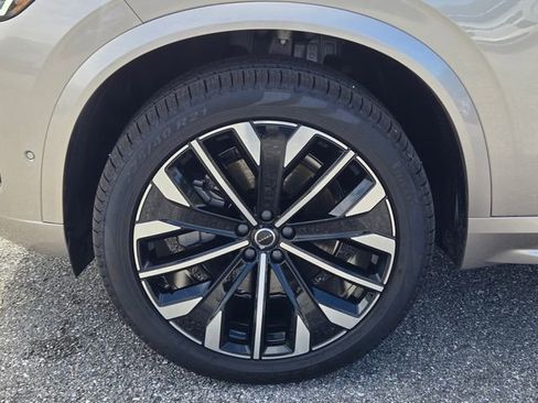New 2026 Volvo XC90 B5 Plus image 11