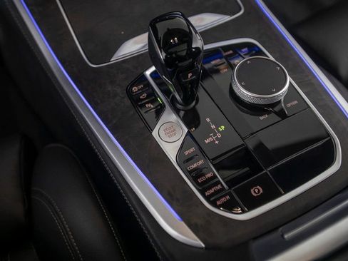 Used 2022 BMW X5 sDrive40i w/ M Sport Package image 34