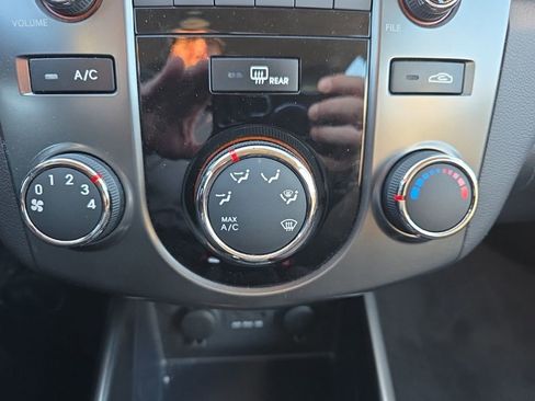 Used 2013 Kia Forte EX image 26