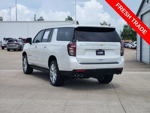 Used 2024 Chevrolet Suburban High Country AWD/4WD image 5